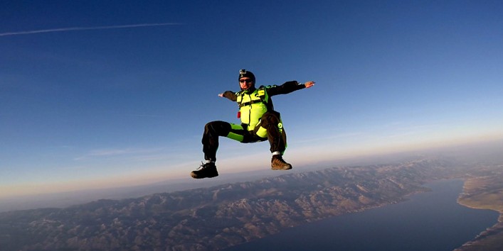Skydiving in sitfly